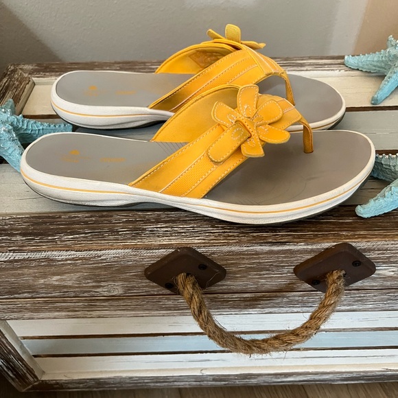 Cloudsteppers by Clarks Shoes Clarks Cloudsteppers Brinkley Flora